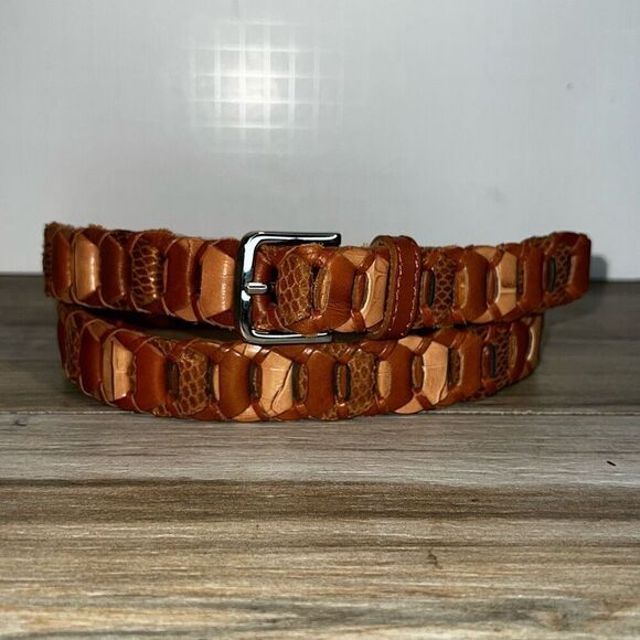 Embossed Leather Woven Belt Women Medium/Large Brown Silver Buckle Classic Retro - Picture 1 of 7